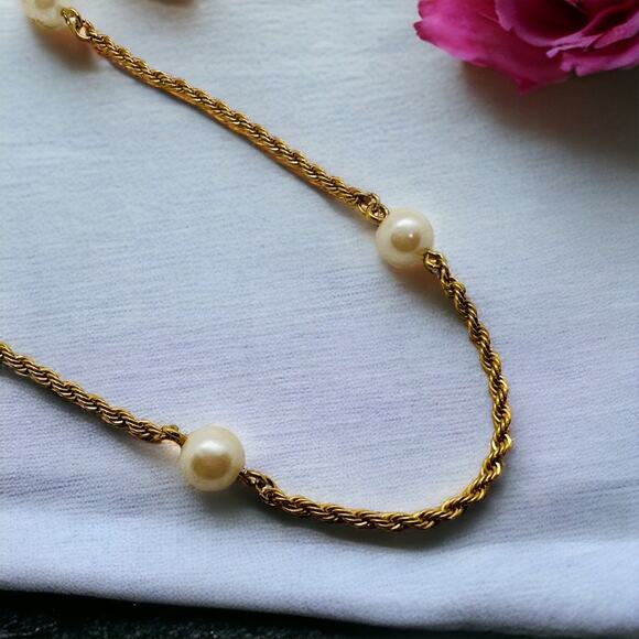 Gold Tone Faux Pearl Classic Timeless 29'' Opera Length Necklace-Rope Chain - Picture 3 of 7